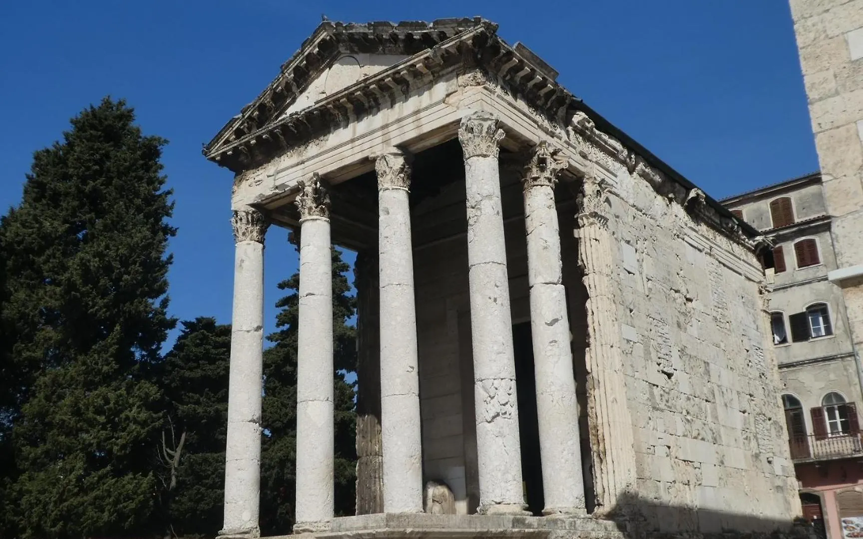Solis Del Mar Colosseum Pula